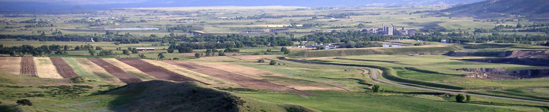Boulder Valley farmland landscape, with mountains to the right